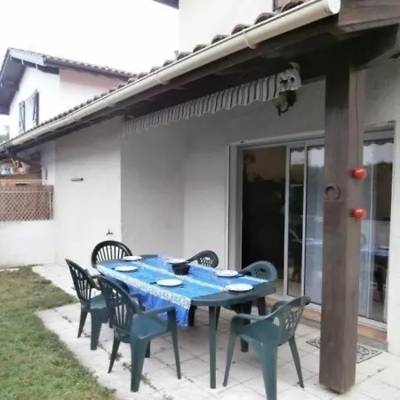 Maison Anglet, 4 Pieces, 6 Personnes - Fr-1-3-408 Villa